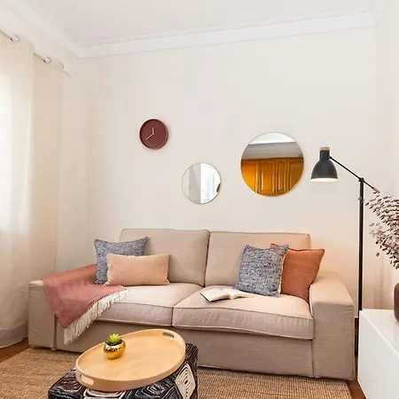 Sunrise Apartment *